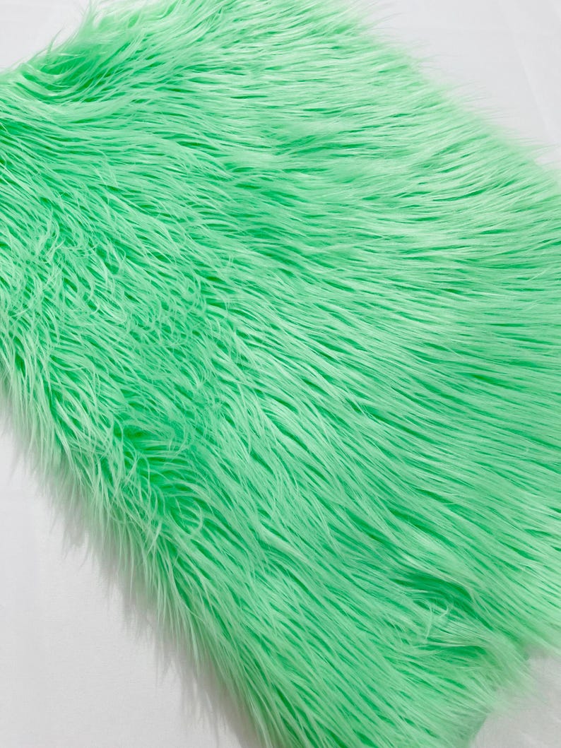 SHAGGY VEGGAN FAUX FUR (by the yard)