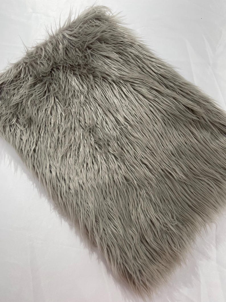 SHAGGY VEGGAN FAUX FUR (by the yard)